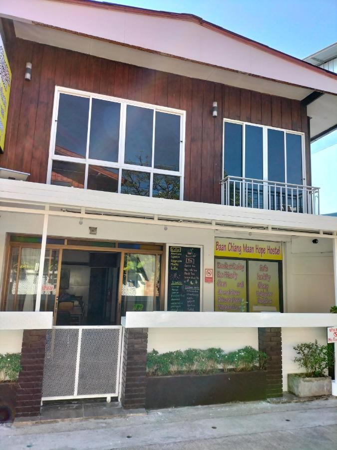 ホテル Baan Chiang Maan チエンマイ エクステリア 写真